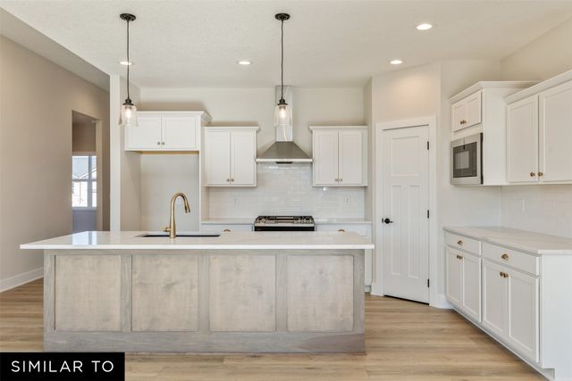 714 NE Crossing Oaks Drive, Ankeny, IA 50021