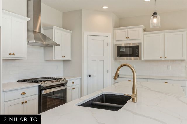 714 NE Crossing Oaks Drive, Ankeny, IA 50021