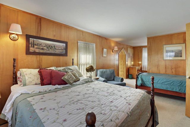 149 W Washington STREET, Burlington, WI 53105