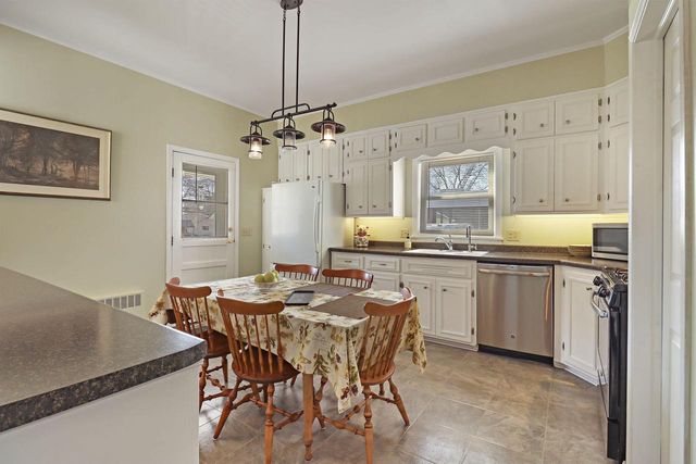 149 W Washington STREET, Burlington, WI 53105