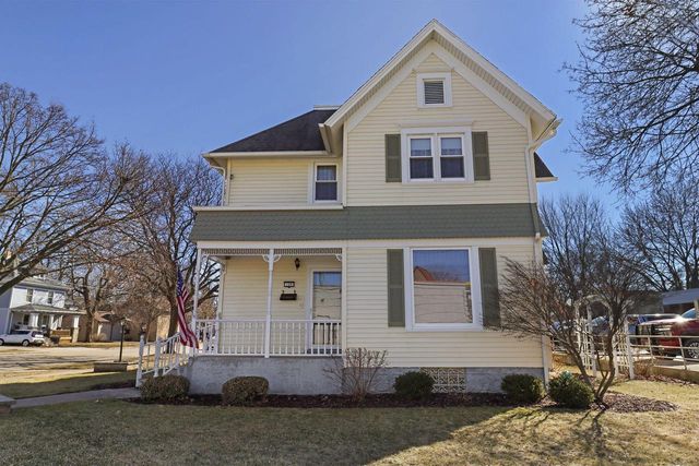 149 W Washington STREET, Burlington, WI 53105