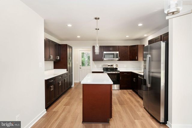 803 ALBROUGH BLVD, Colonial Beach, VA 22443