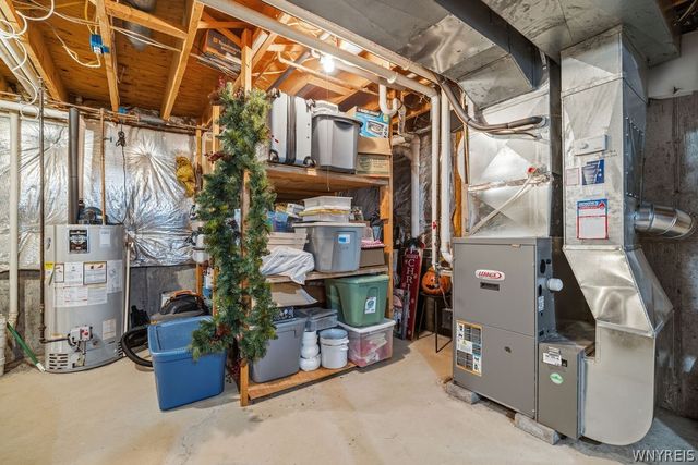 6922 Walmore Road, Wheatfield, NY 14304