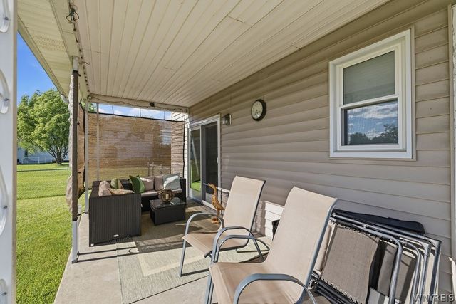 6922 Walmore Road, Wheatfield, NY 14304