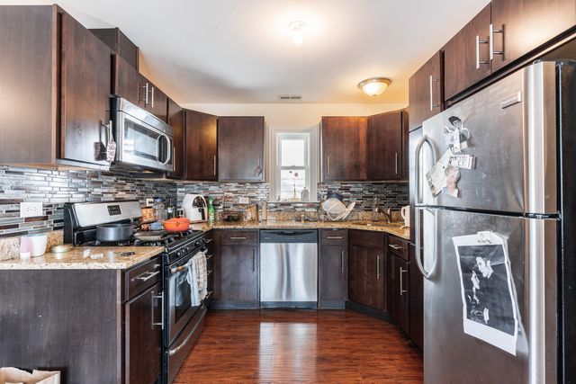 3047 N Kimball Avenue 3, Chicago, IL 60618