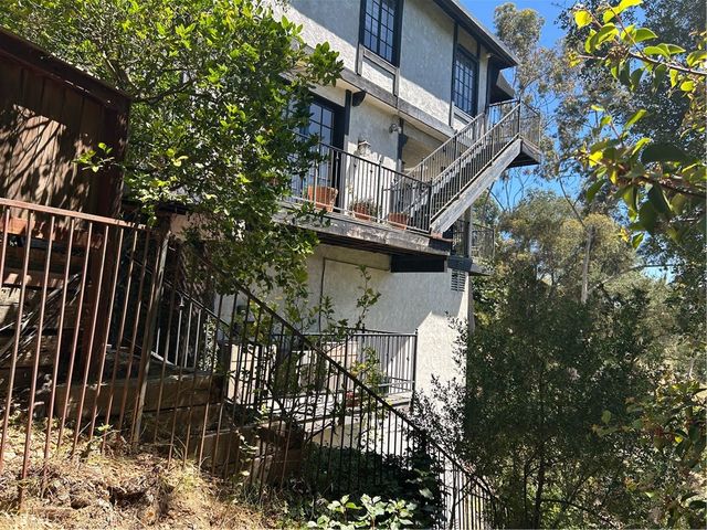 2451 Nalin DR, Los Angeles, CA 90077