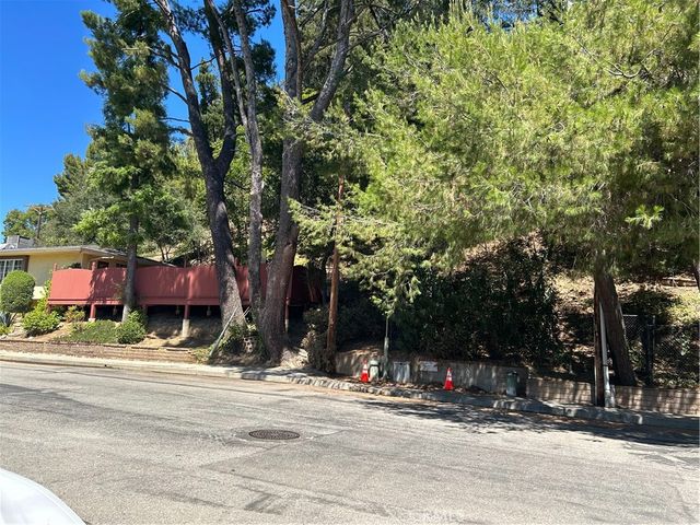 2451 Nalin DR, Los Angeles, CA 90077