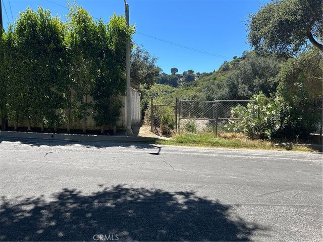 2451 Nalin DR, Los Angeles, CA 90077