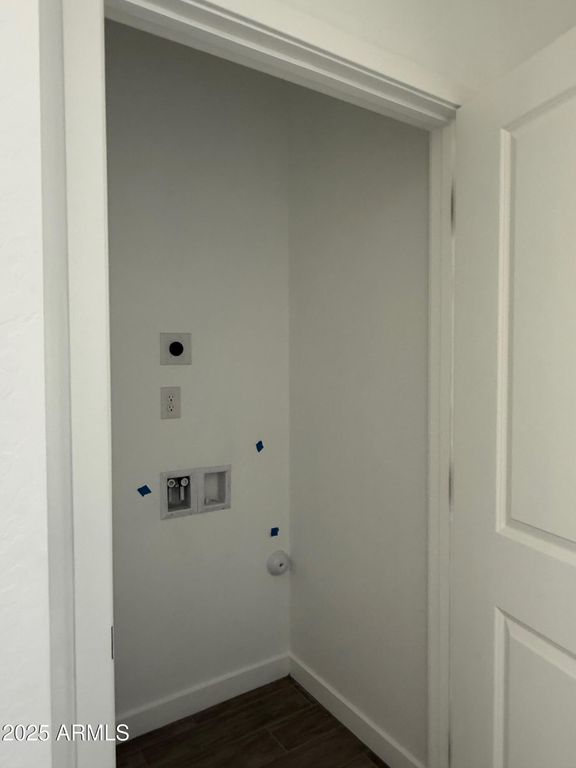 Image 11 of property listing at 8232 E UNIVERSITY Drive, Mesa, AZ 85207