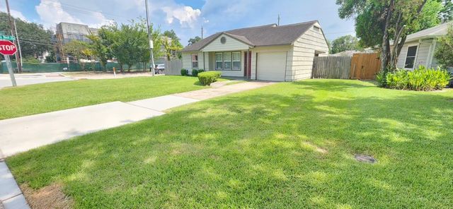 5501 Huisache Street, Houston, TX 77081
