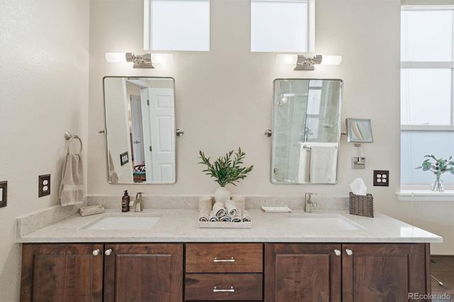 7760 Verandah Court, Littleton, CO 80125