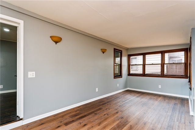 90 Eastland Road, Rochester, NY 14616