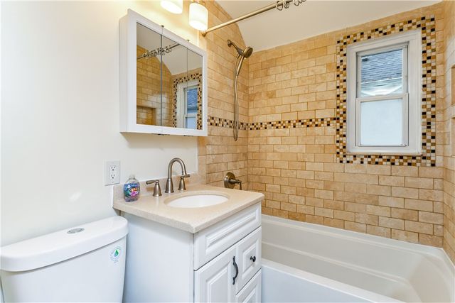 90 Eastland Road, Rochester, NY 14616