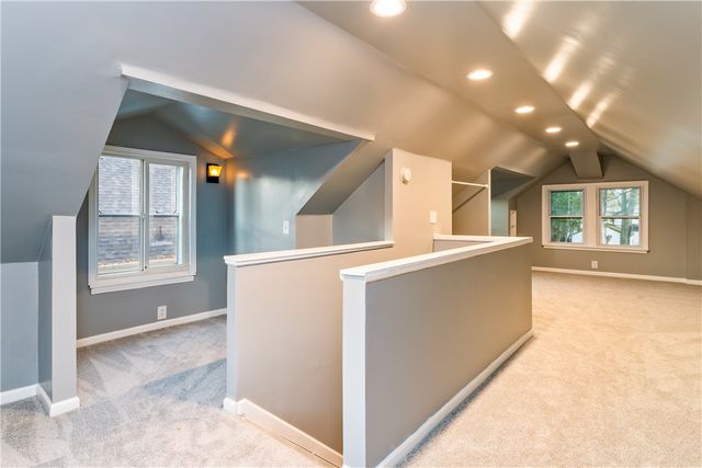 90 Eastland Road, Rochester, NY 14616