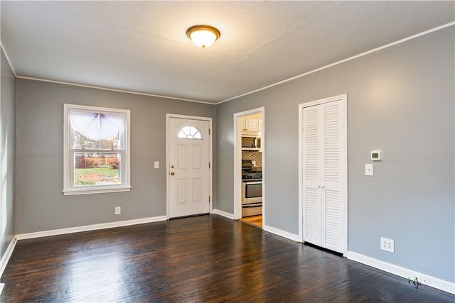 90 Eastland Road, Rochester, NY 14616