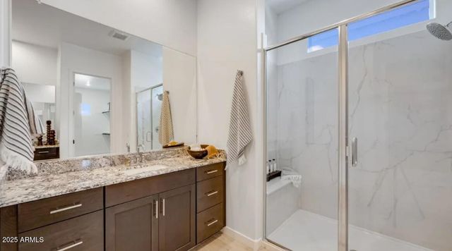 8001 W ROWEL Road, Peoria, AZ 85383