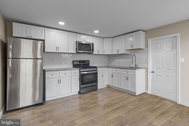 327 MERCER ST, Gloucester City, NJ 08030