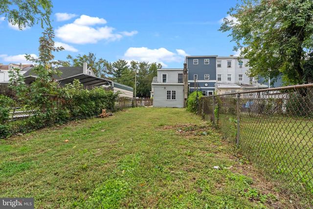 327 MERCER ST, Gloucester City, NJ 08030