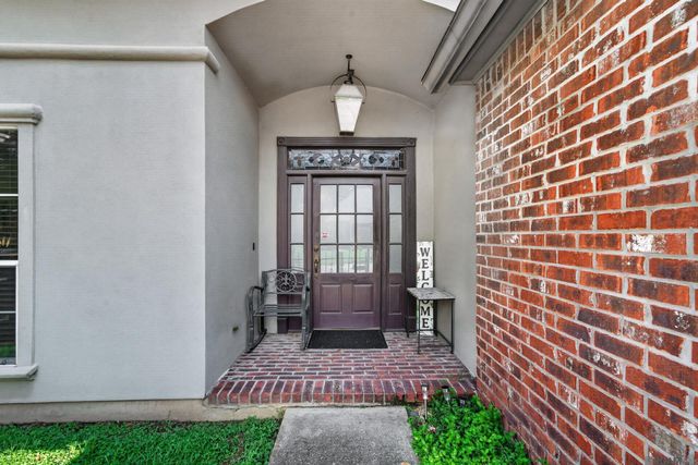 121 La Maison Belle, Denham Springs, LA 70726