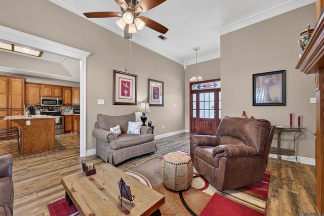 121 La Maison Belle, Denham Springs, LA 70726