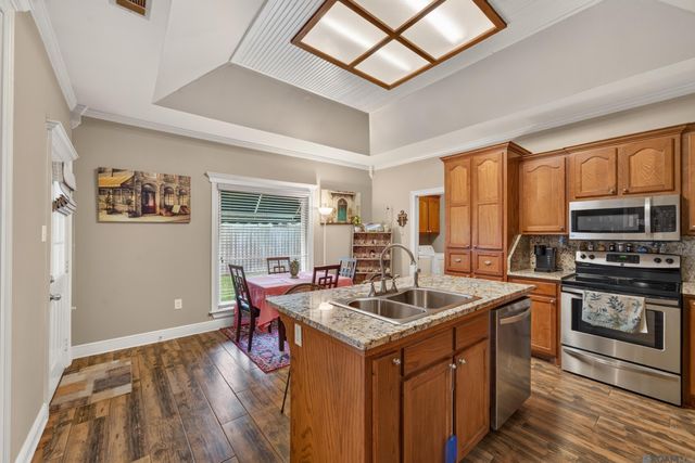 121 La Maison Belle, Denham Springs, LA 70726