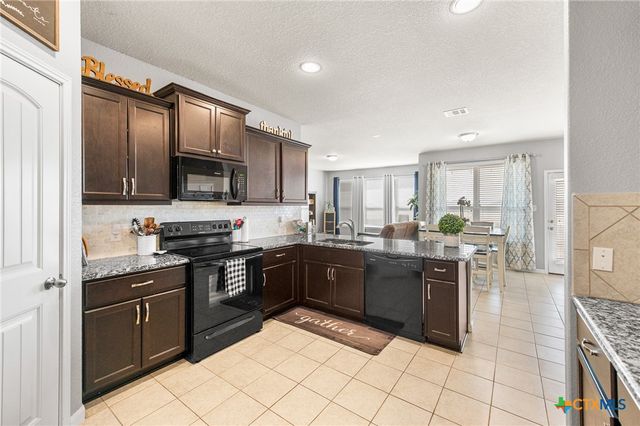 464 Copper Hill Drive, New Braunfels, TX 78130