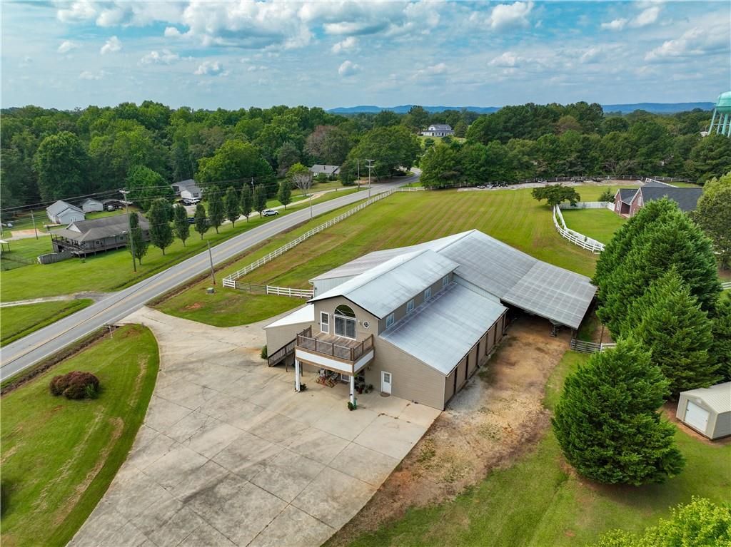 101 Crooked Creek Road, Seneca, SC 29672
