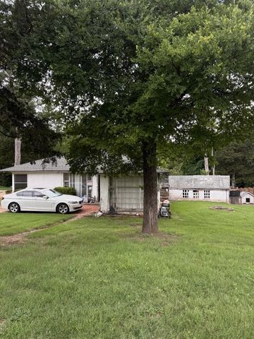 1531 E Lakeview Drive, Dallas, TX 75216