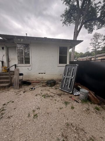 1531 E Lakeview Drive, Dallas, TX 75216