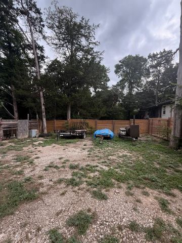 1531 E Lakeview Drive, Dallas, TX 75216
