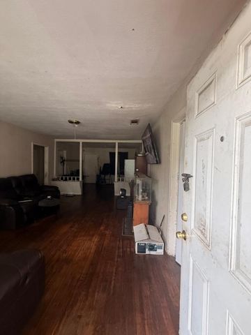 1531 E Lakeview Drive, Dallas, TX 75216