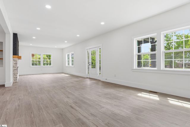 1111 E River Street, Anderson, SC 29624