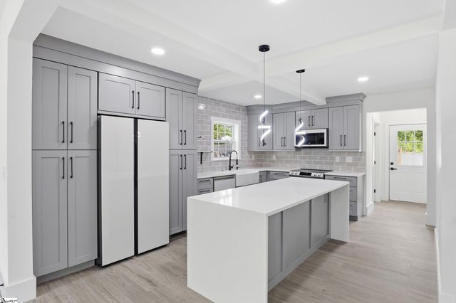 1111 E River Street, Anderson, SC 29624