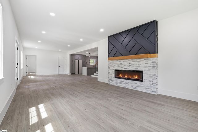 1111 E River Street, Anderson, SC 29624