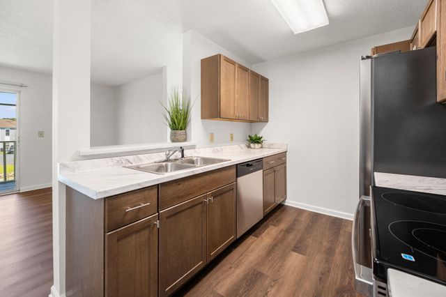 8861 Duckview Dr Apt F, Surfside Beach, SC 29575