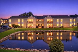 8861 Duckview Dr Apt F, Surfside Beach, SC 29575