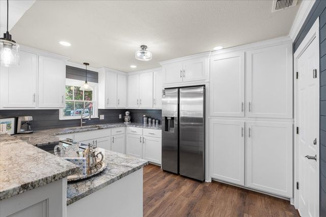 1801 Woodlawn Avenue, Corsicana, TX 75110