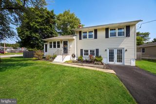 1412 OAK HILL DR, Wilmington, DE 19805