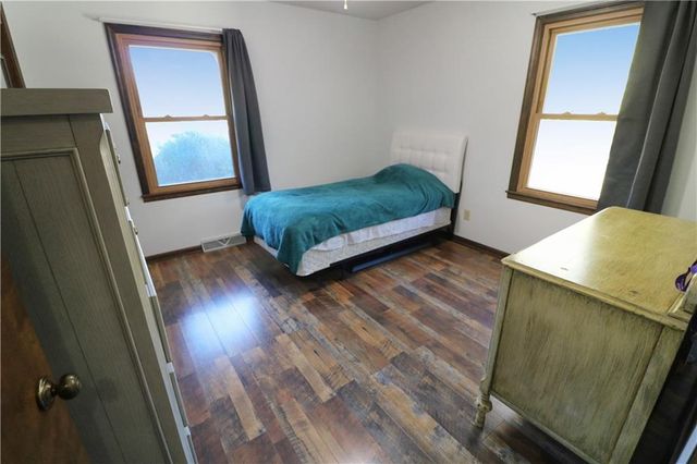 26 NE 360th Road, Warrensburg, MO 64093