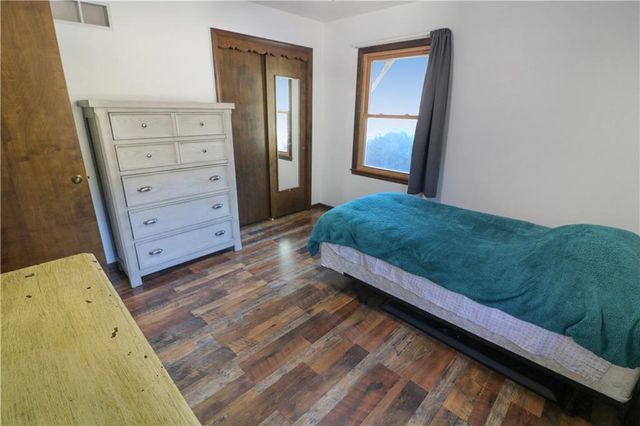 26 NE 360th Road, Warrensburg, MO 64093