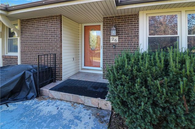 26 NE 360th Road, Warrensburg, MO 64093