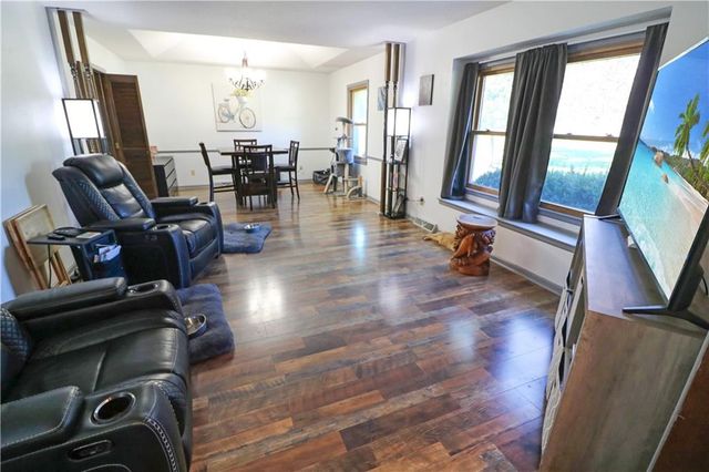 26 NE 360th Road, Warrensburg, MO 64093