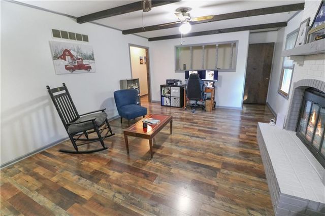 26 NE 360th Road, Warrensburg, MO 64093