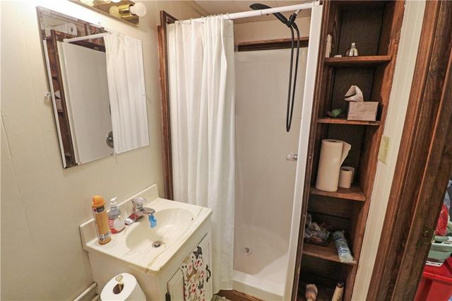 26 NE 360th Road, Warrensburg, MO 64093