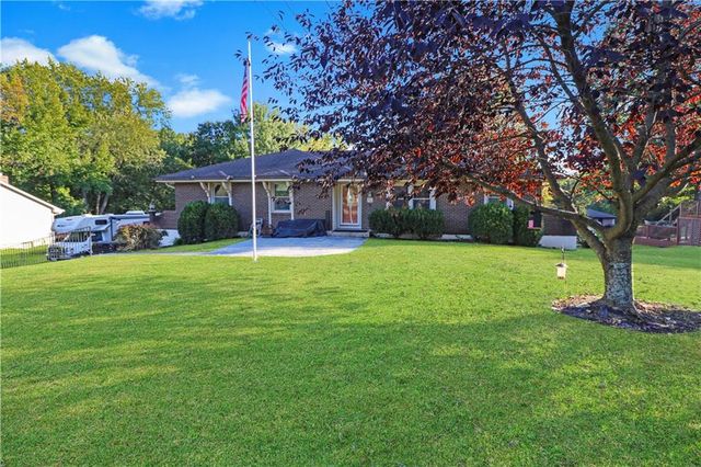 26 NE 360th Road, Warrensburg, MO 64093