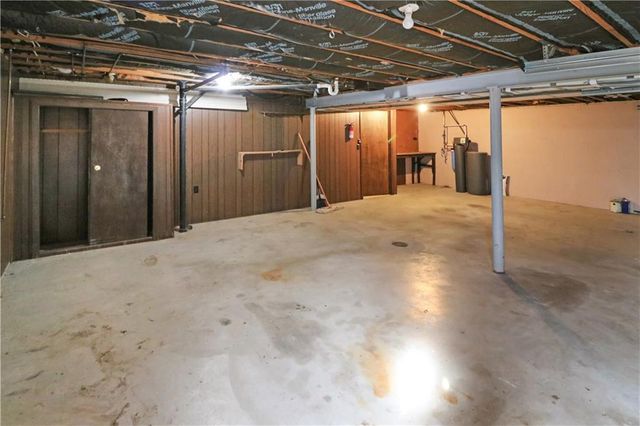 26 NE 360th Road, Warrensburg, MO 64093