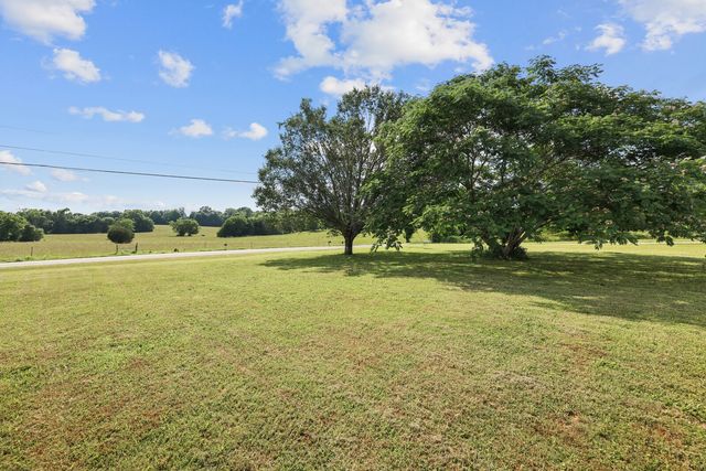 1572 Old Nashville Dirt Rd, Shelbyville, TN 37160