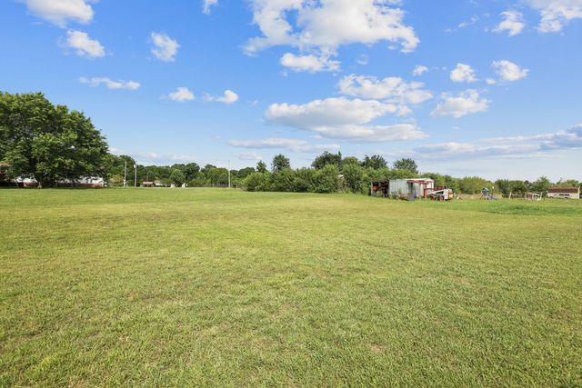 1572 Old Nashville Dirt Rd, Shelbyville, TN 37160
