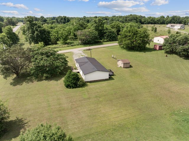 1572 Old Nashville Dirt Rd, Shelbyville, TN 37160