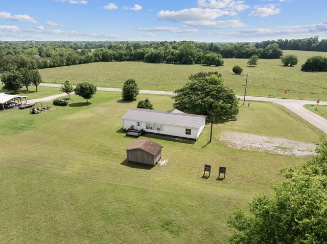 1572 Old Nashville Dirt Rd, Shelbyville, TN 37160